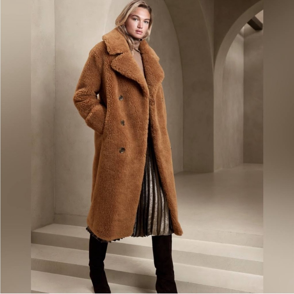 ***BRAND NEW WITH TAGS Banana Republic Full length Sherpa Officer Coat - Small